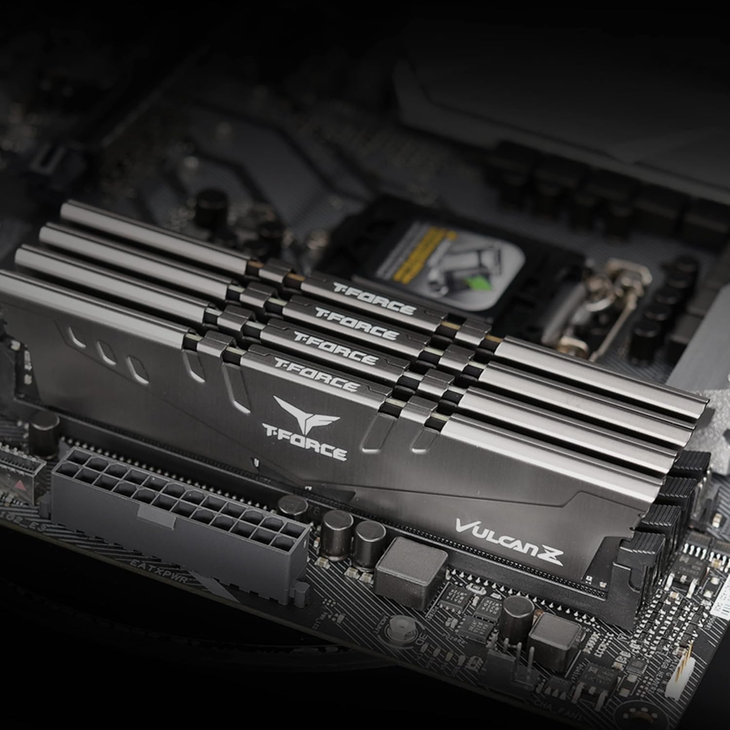 Memoria RAM Team Group T-Force Vulcan Z DDR4 / 3200MHz / 32GB